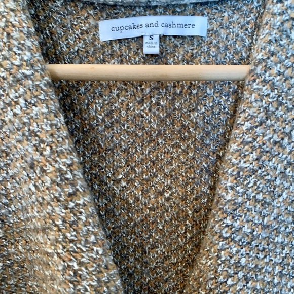 ✨NWOT cupcakes & cashmere Mel Grey Leopard Print Knit Cardigan - Picture 6 of 7